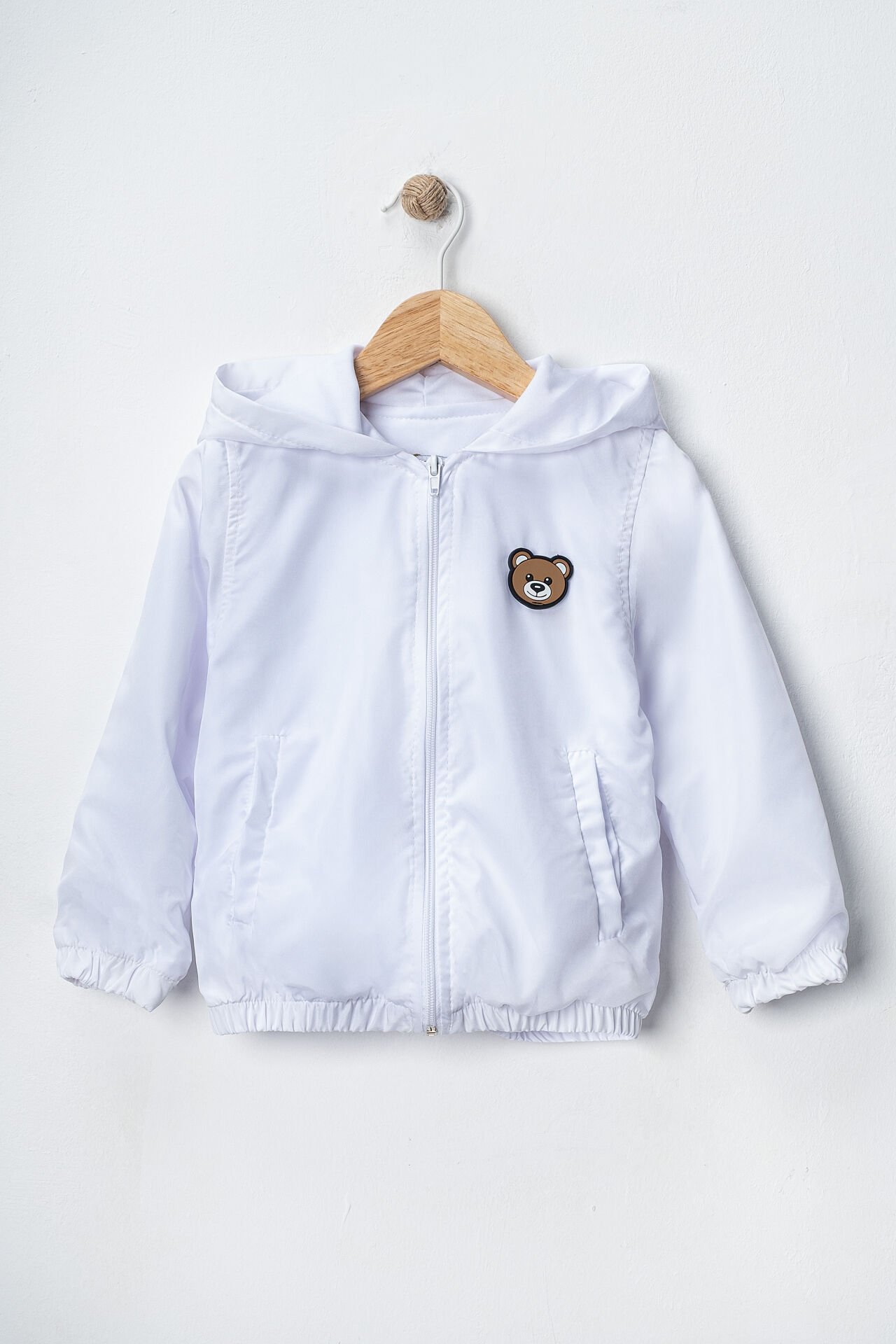 Seramis Erkek Çocuk Kapüşonlu Mevsimlik-Rüzgarlık Mont–Fermuarlı, Ayıcık Nakışlı Şık Tasarım 2-9 Yaş